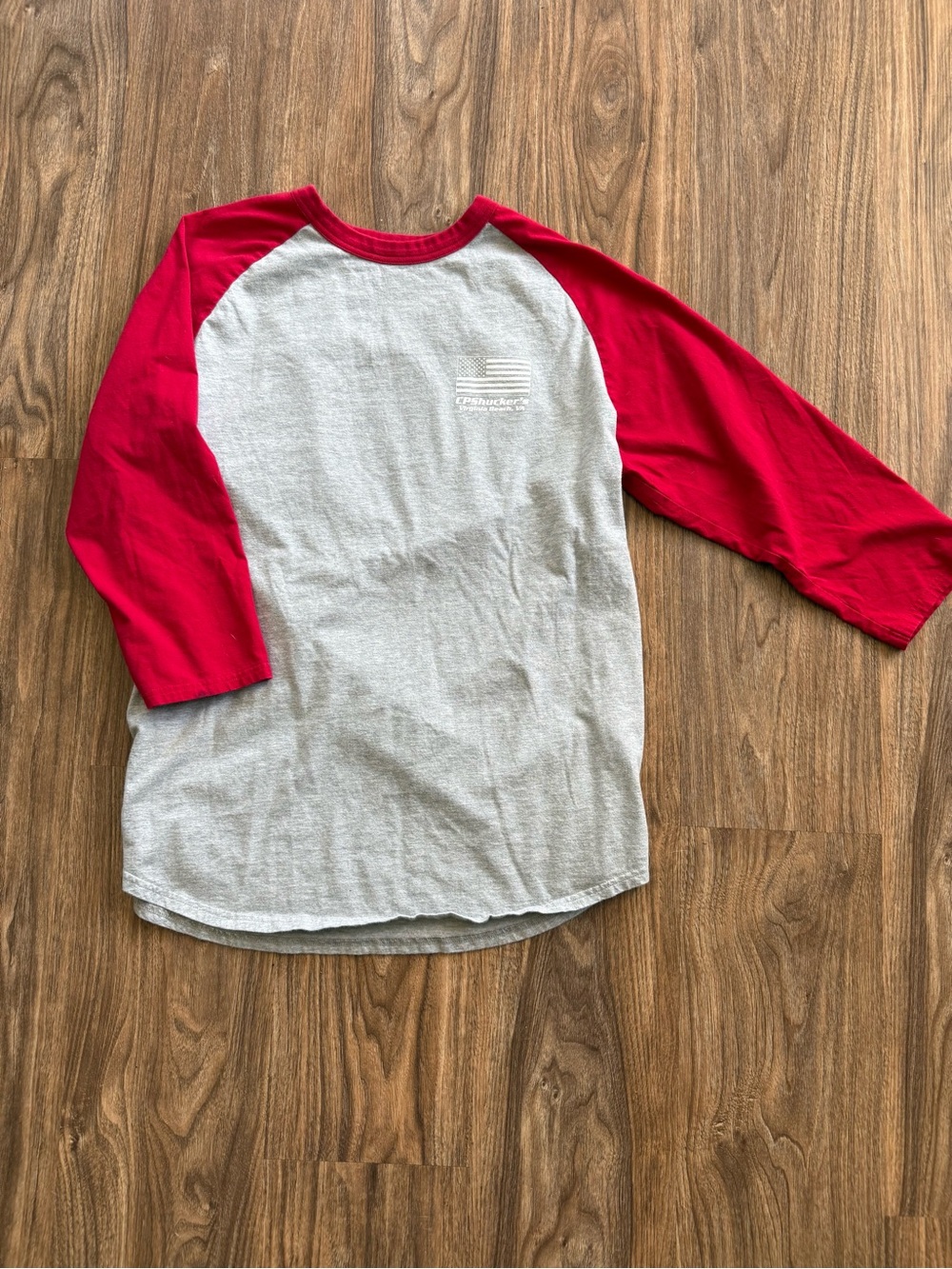 Men’s / Unisex CP Shucker’s Va Beach Bar & Grill Baseball Tee - Gray & Red